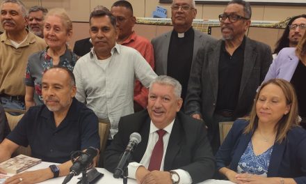 Julio Villagrán: “El Salvador vive en estado de excepción permanente”